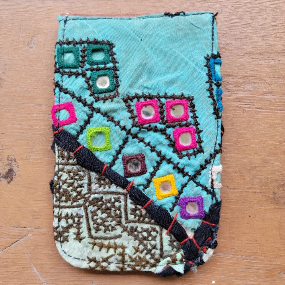 🪬🍄 Free People Boho Embroidered Repurposed vtg banjara hippie Wallet card case